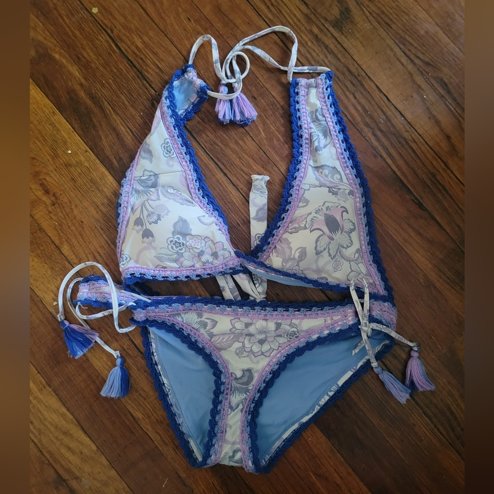 BECCA by Rebecca Virtue Boho Crochet Tassel Bikini Set Size L Floral Blue Purple - Picture 4 of 6